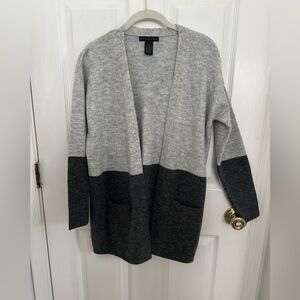 Preswick & Moore Two-Tone Gray Cardigan